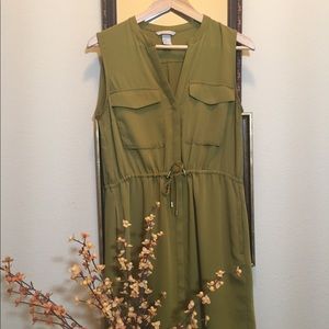 Sleeveless pocket dress
